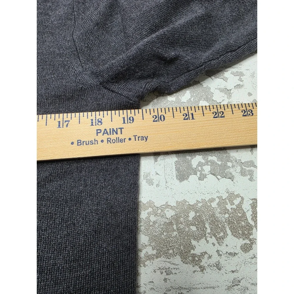 Banana Republic Mens Small Gray Italian Merino Wool V-Neck Cardigan Sweater